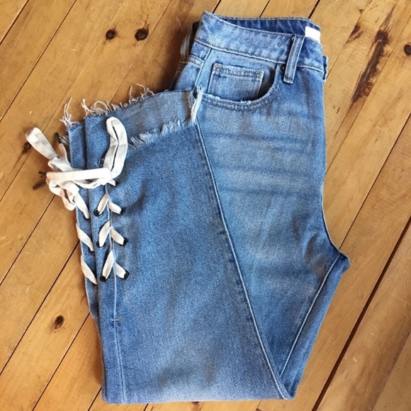 Hidden Tracey High Rise Lace Cropped Frayed Denim Jeans - Picture 3 of 7